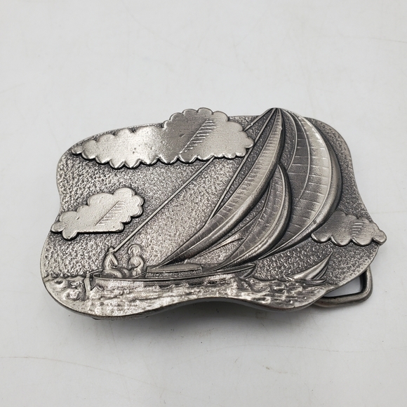Vintage 1979 The Great American belt buckle Company Serial no. 569 Sail Boats - Picture 1 of 9